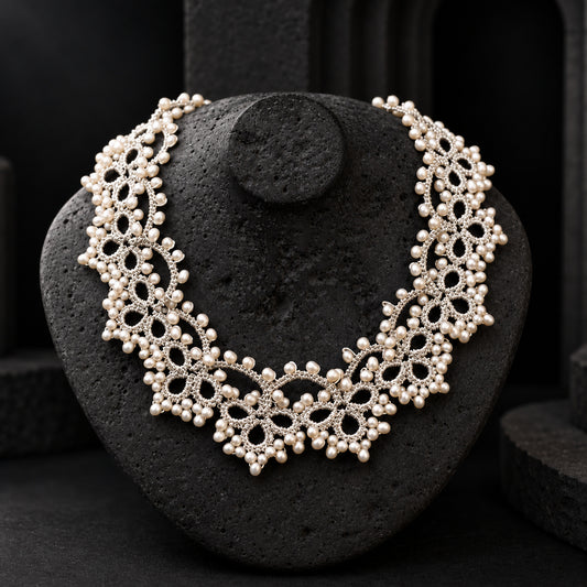 HCNE009 silver woven pearl necklace front view