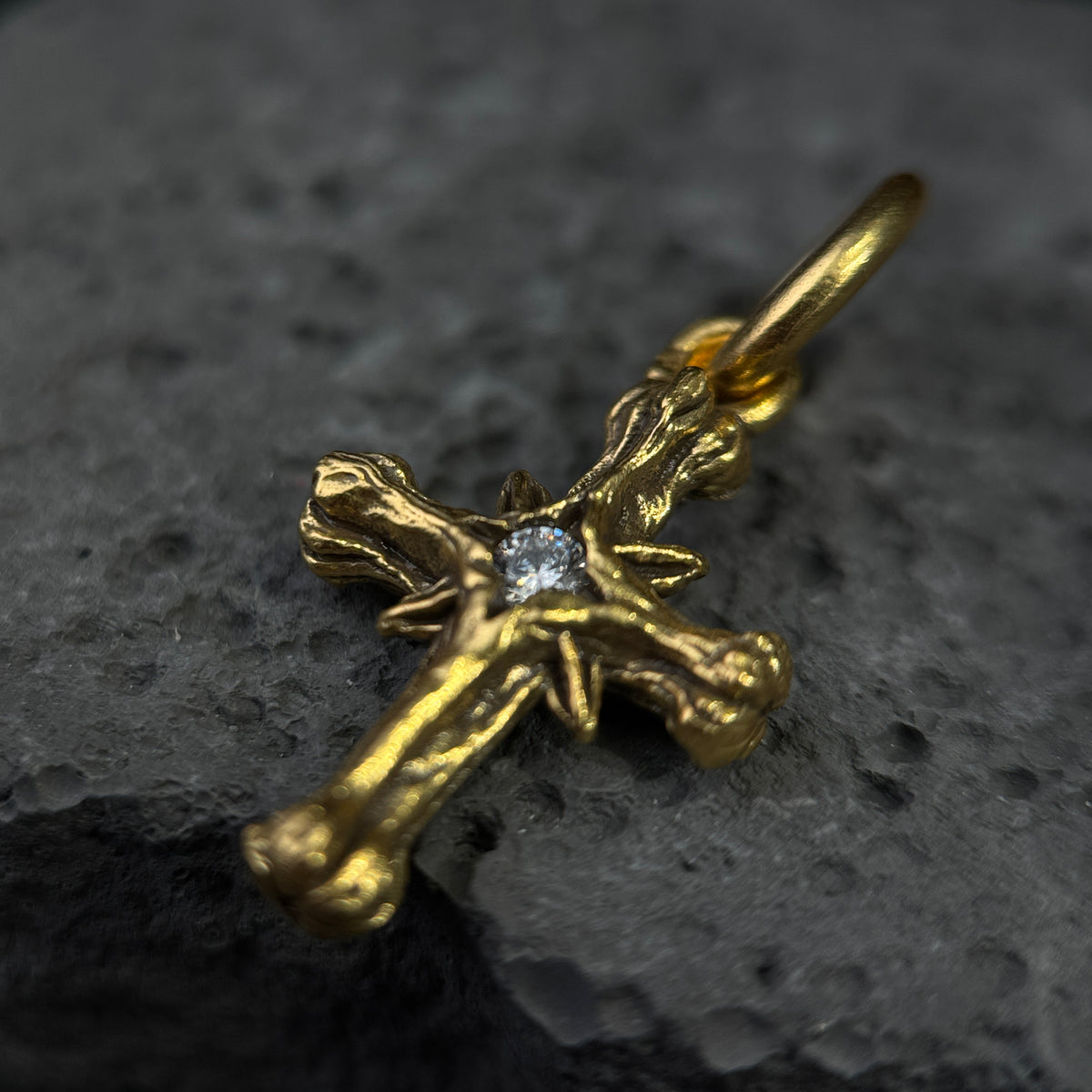 The Baroque Fleur-de-Lis Cross / Vintage Gold Floral Solitaire Pendant