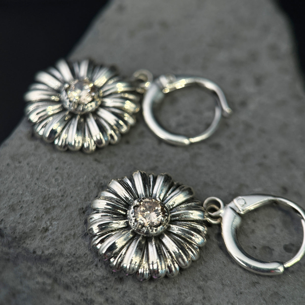 The Gothic Daisy Solitaire / Antiqued Silver Champagne Gem Huggie Drop Earrings