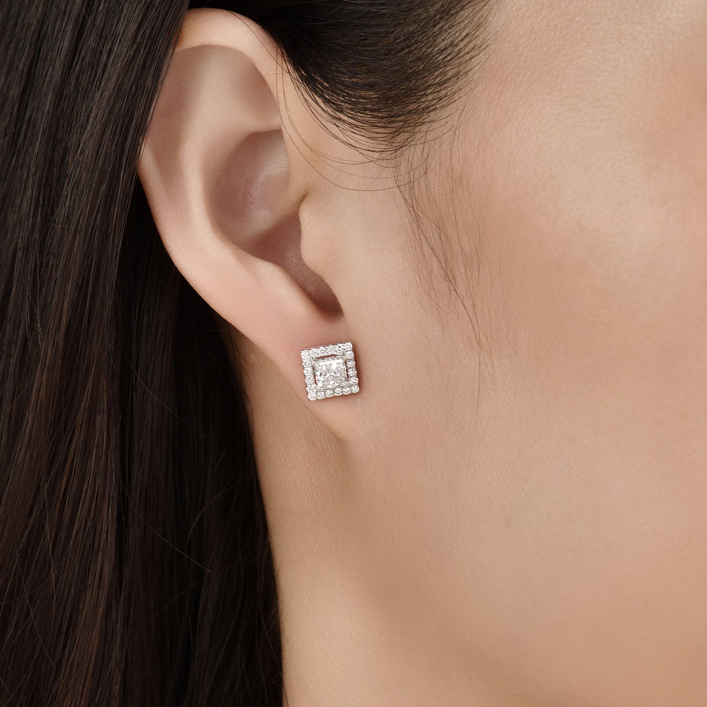 Solitaire Stud Earring