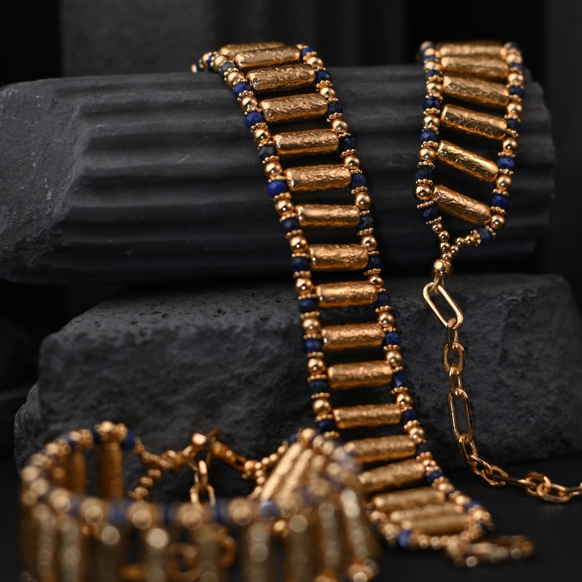 The Wesekh Lapis Lazuli / Heavy 22K Gold Textured Bar & Lapis Lazuli Collar Necklace (32cm + 6cm)