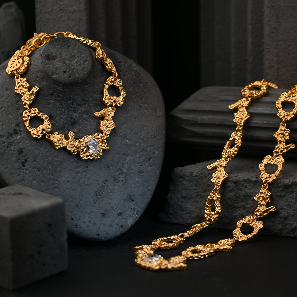 The Aurelia Molten Nugget / Heavy 22K Gold Substantial Textured Choker Necklace with 8x6mm Oval High-Carbon Diamond (36cm + 9cm)