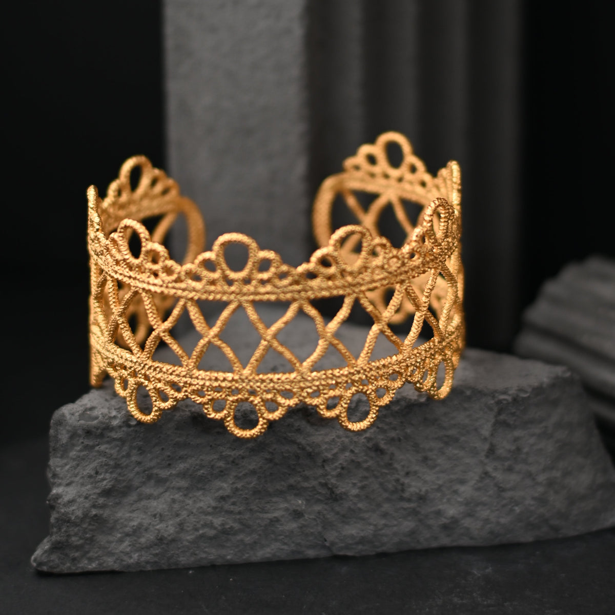 The Aurelia Regal Crown Lace / Heavy 22K Gold Filigree Openwork Adjustable Statement Cuff Bracelet (Width 3.5cm)