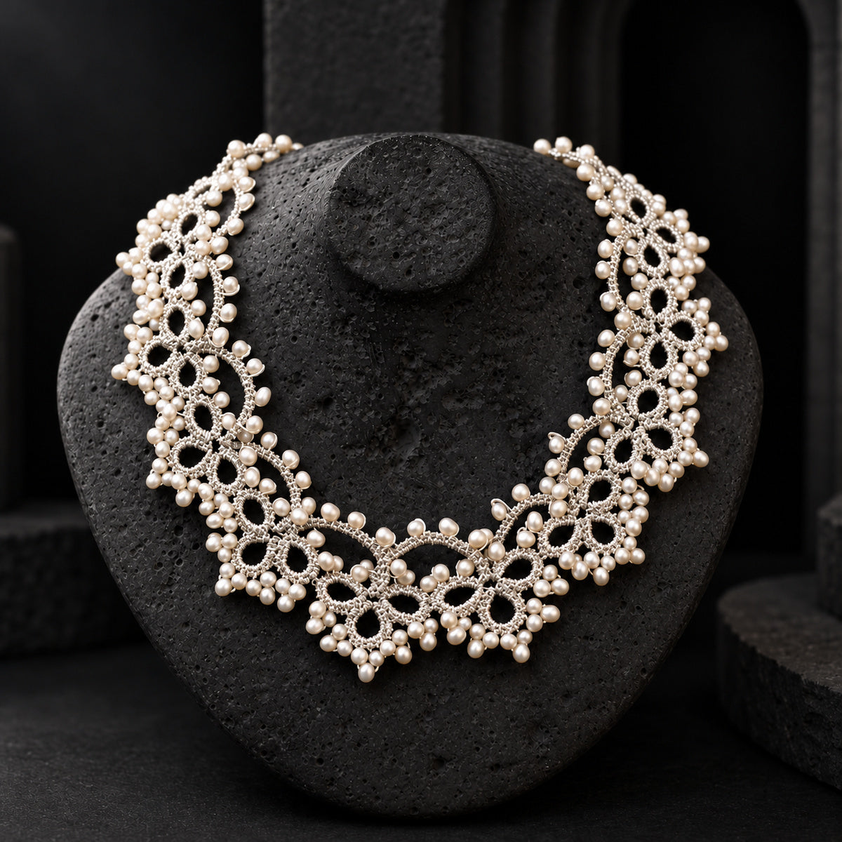 HCNE009 silver woven pearl necklace front view