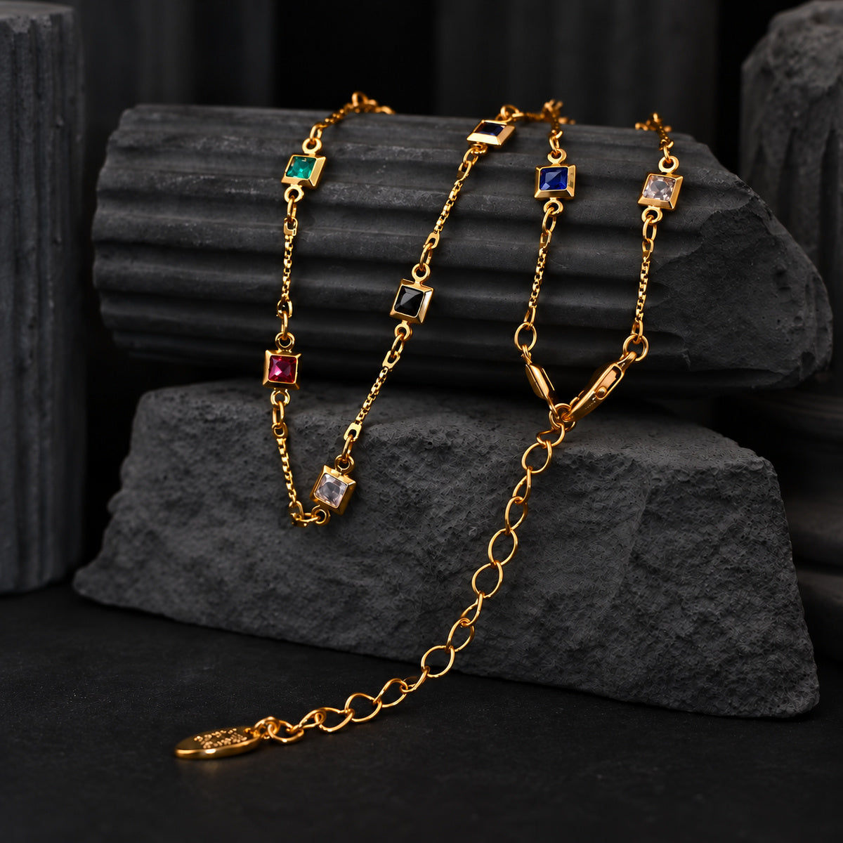 HCNE017 gemstone necklace view 1