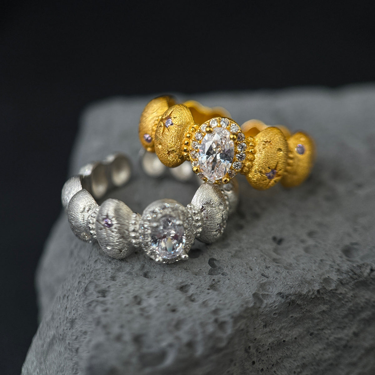 Golden Pebble & Star / Textured Halo Ring (Adjustable)