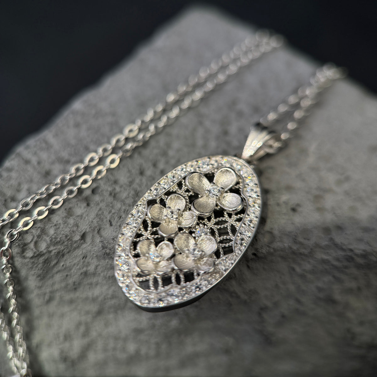 Moonlight Secret Garden / Textured Floral Filigree Medallion Pendant Necklace