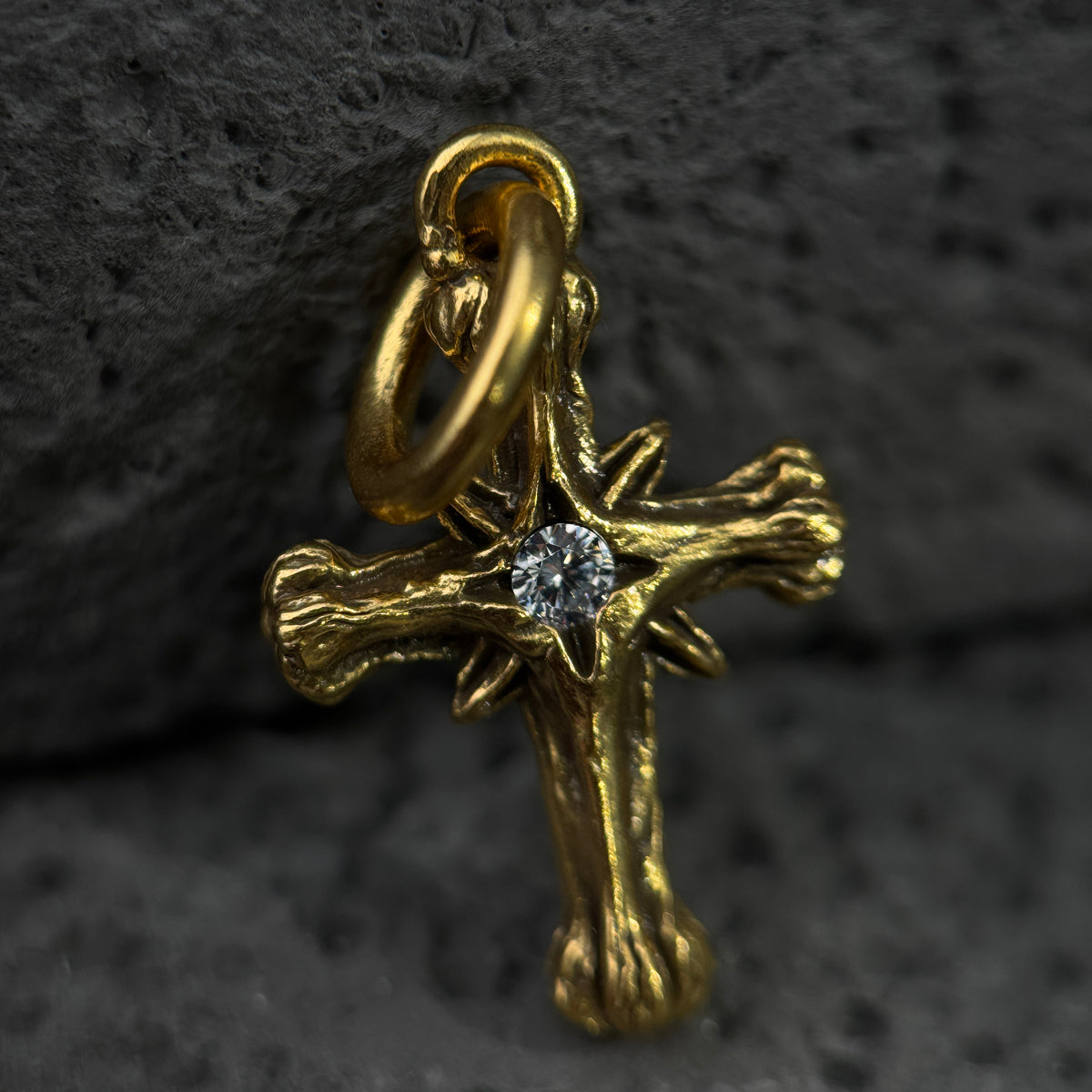 The Baroque Fleur-de-Lis Cross / Vintage Gold Floral Solitaire Pendant
