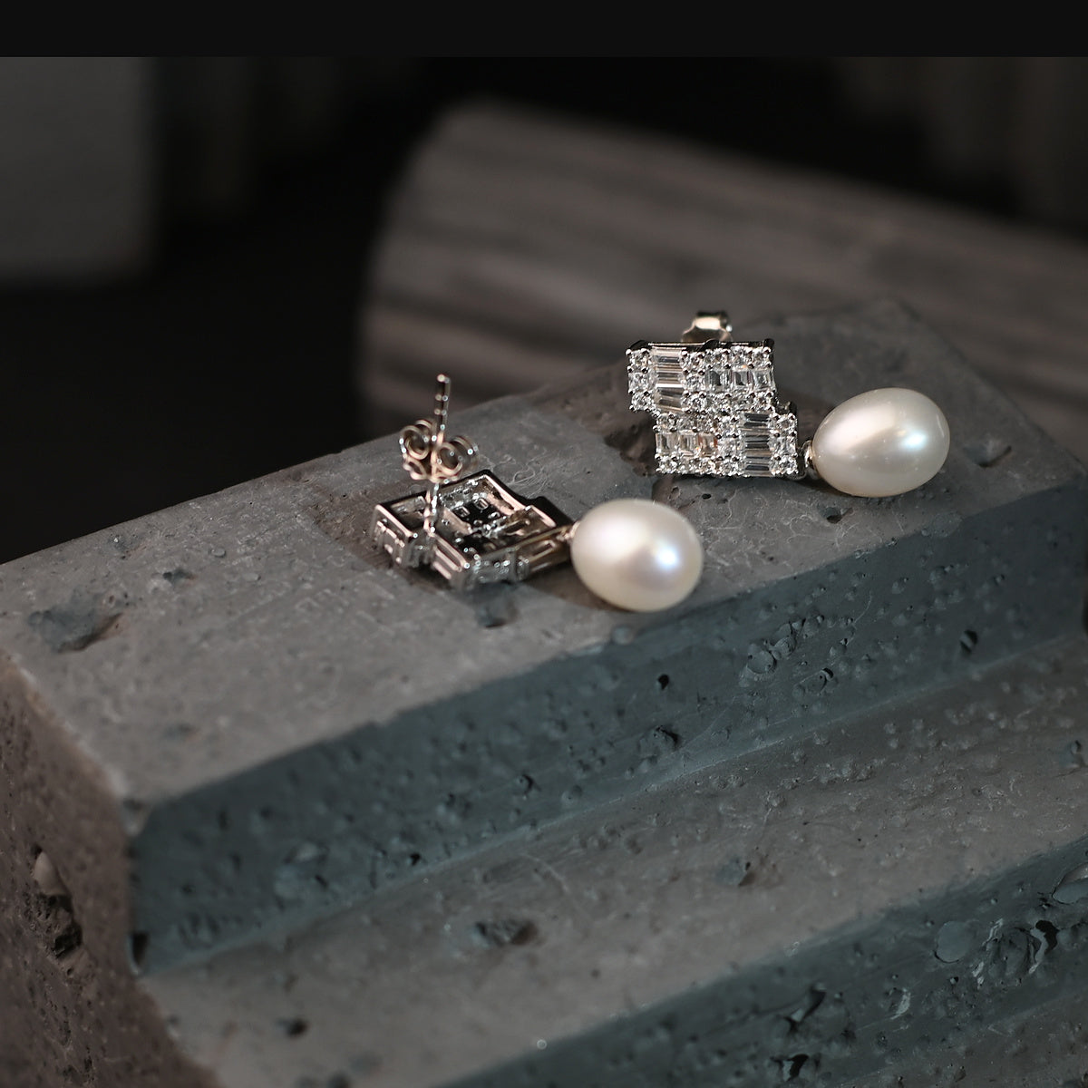 YHER009 Earring