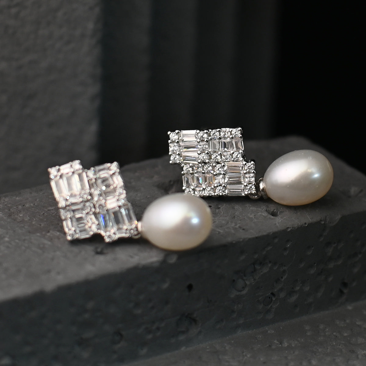 YHER009 Earring