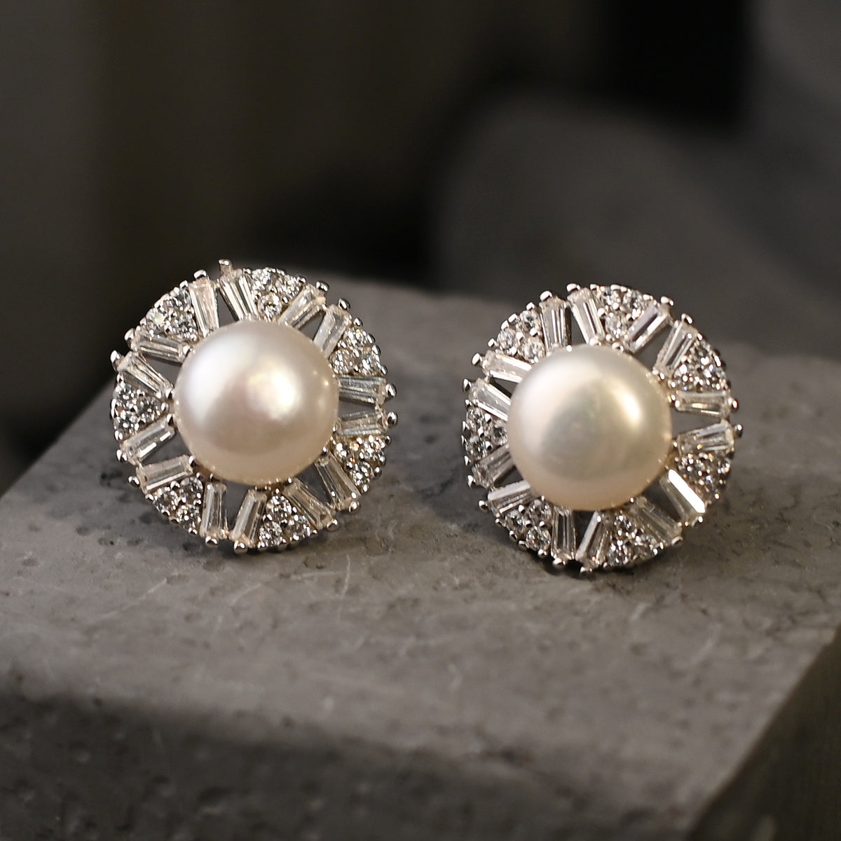 YHER010 Earring