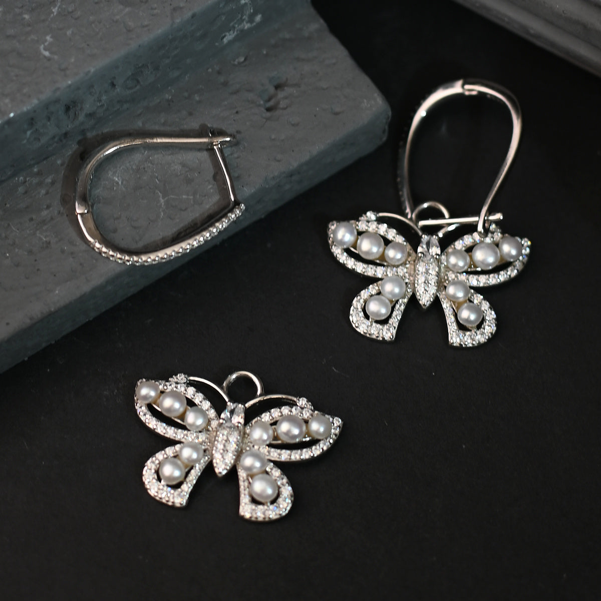 YHER021 Earring