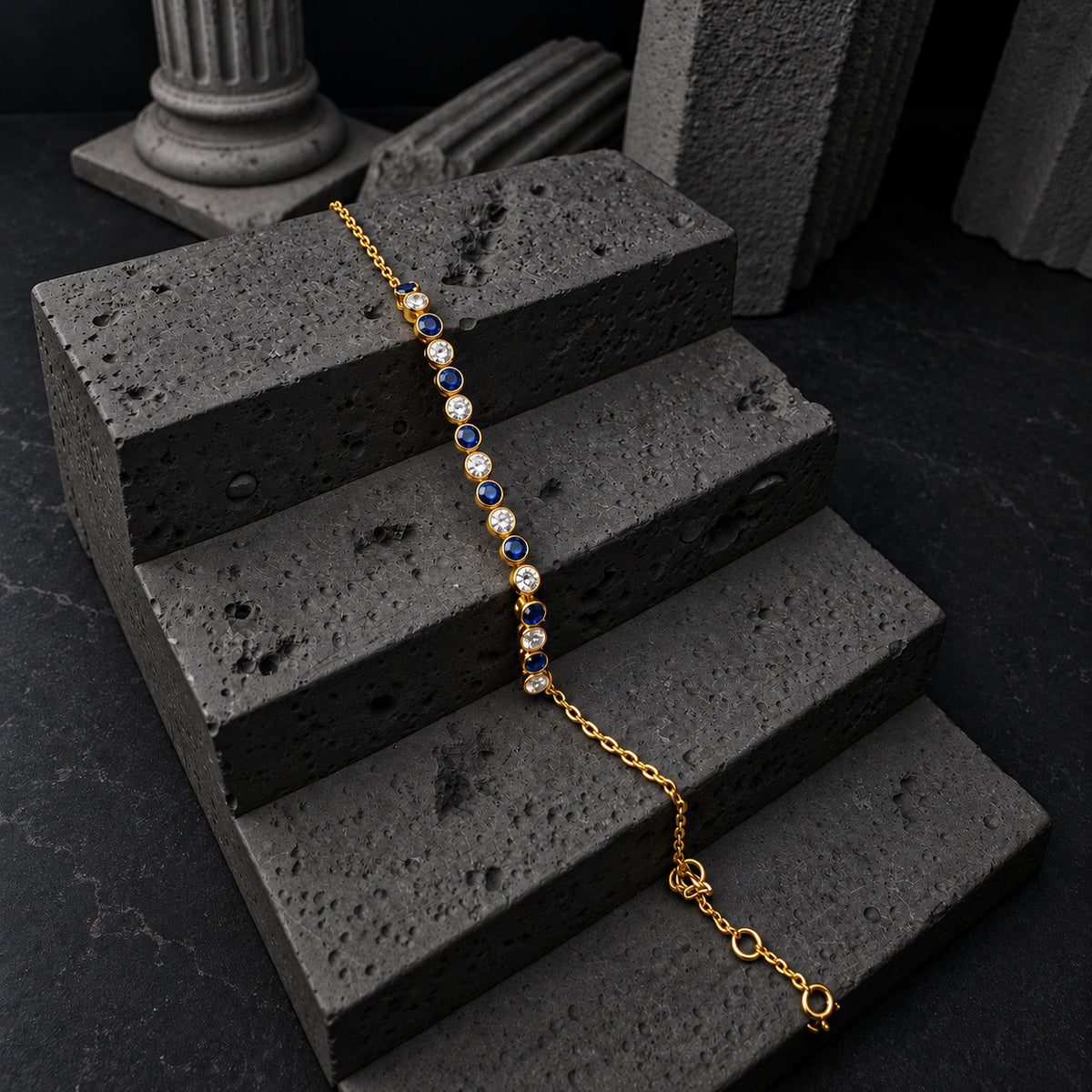 YYBR003 yellow gold alternating deep blue and clear bracelet front view