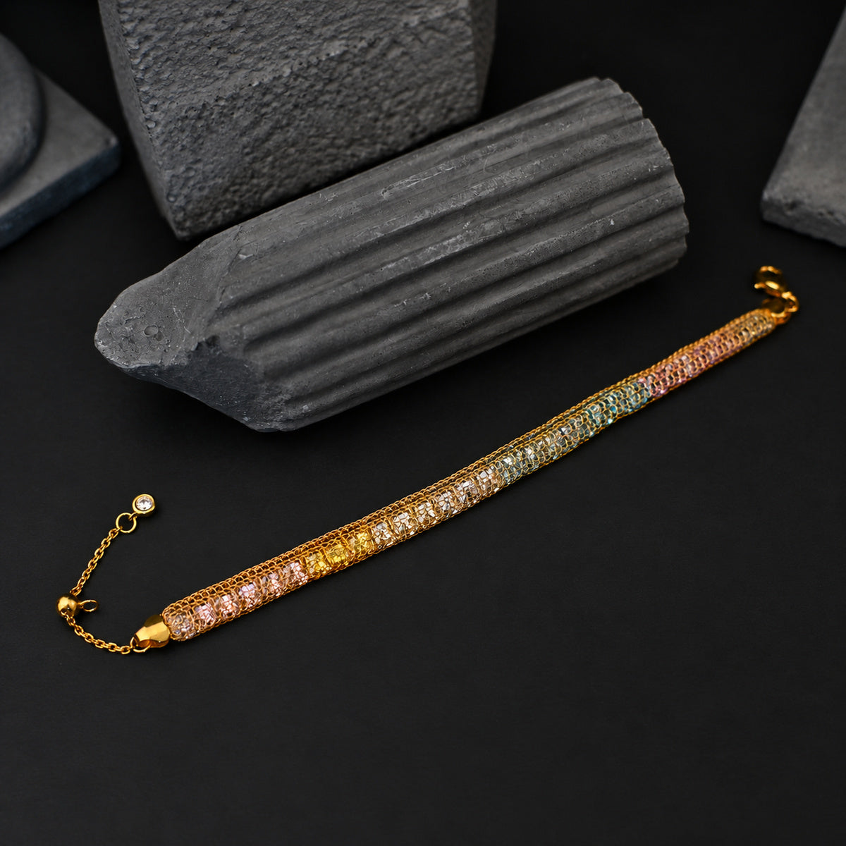 YYBR017 bracelet detail view