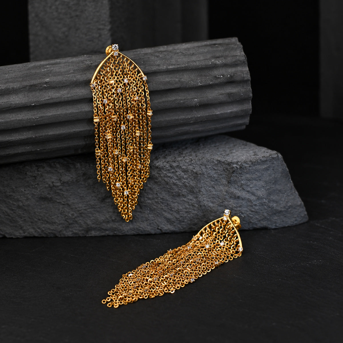 YYER001 earring alternate view