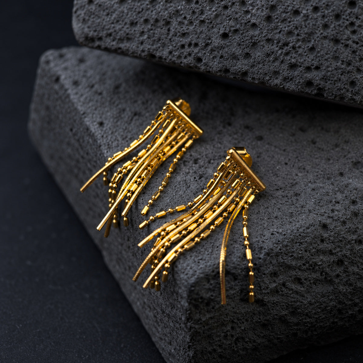 YYER005 earring alternate view