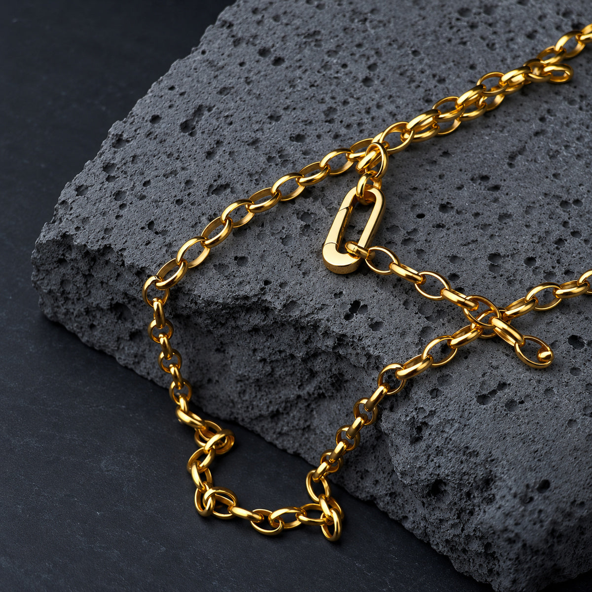 YYNE013 necklace detail view 3