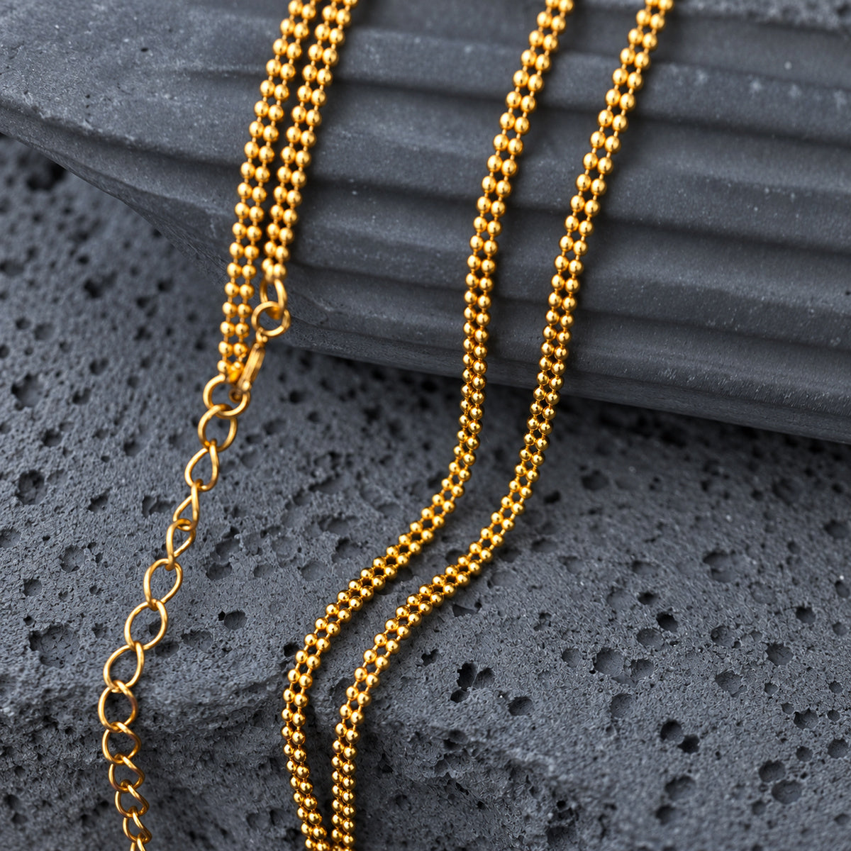 YYNE014 necklace detail view